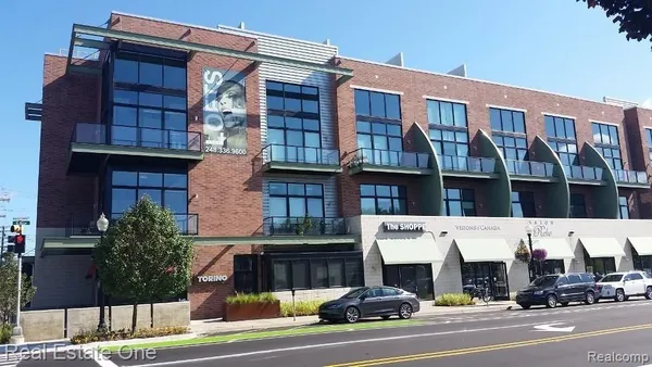 $2,000 | 211 East 9 Mile Road, Unit 215, Ferndale, MI 48220