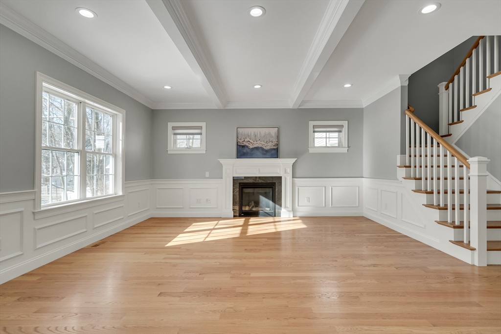 126 Dale Street Waltham, MA 02451 - Photo 5 of 42