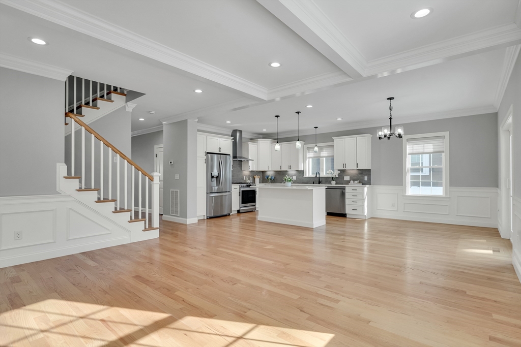 126 Dale Street Waltham, MA 02451 - Photo 10 of 42