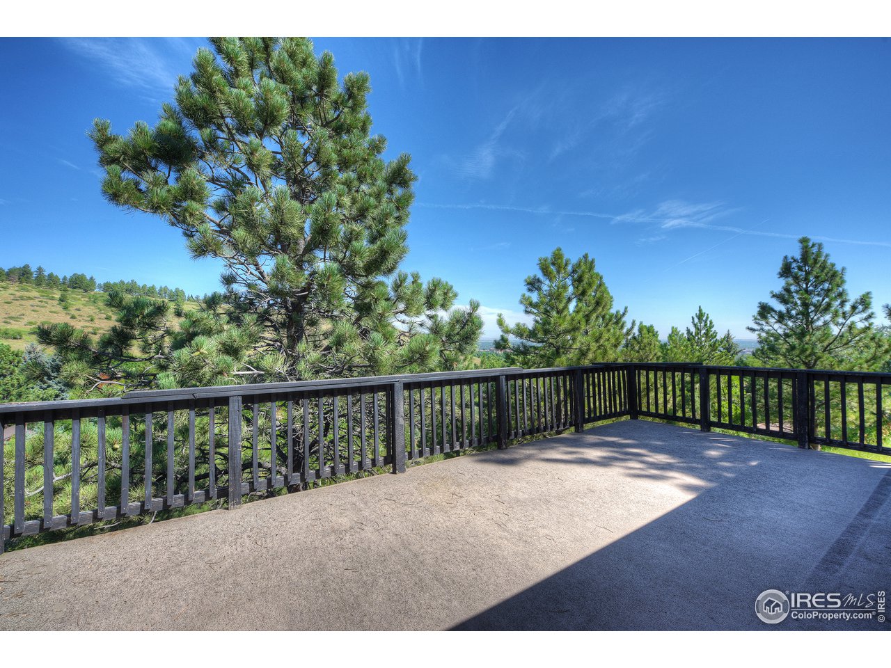 390 Hollyberry Lane Boulder, CO 80305 - Photo 4 of 18