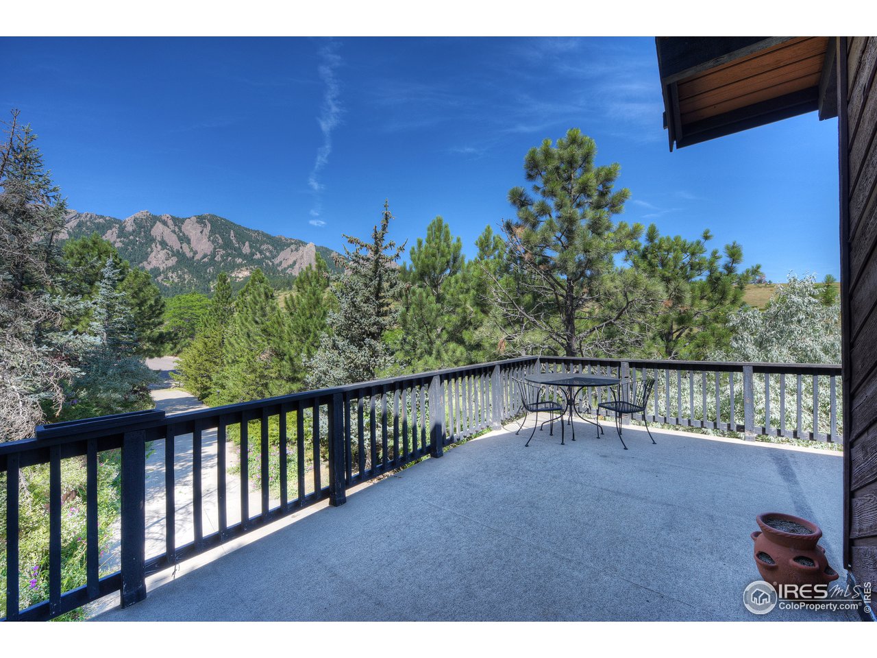 390 Hollyberry Lane Boulder, CO 80305 - Photo 8 of 18