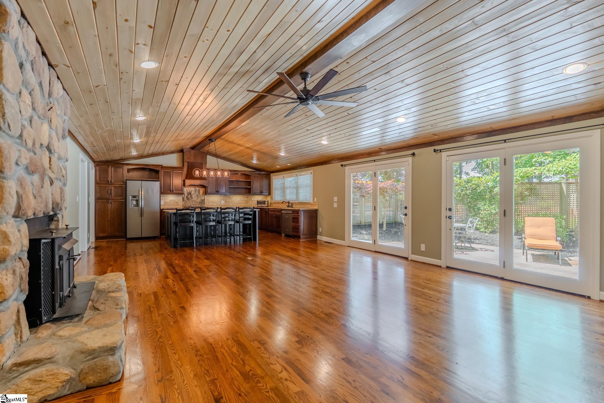 214 Spring Drive Easley, SC 29642 - Photo 4 of 40