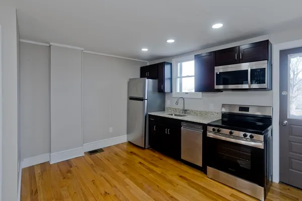 $375,000 | 13 Hampden Street, Westfield, MA 01085