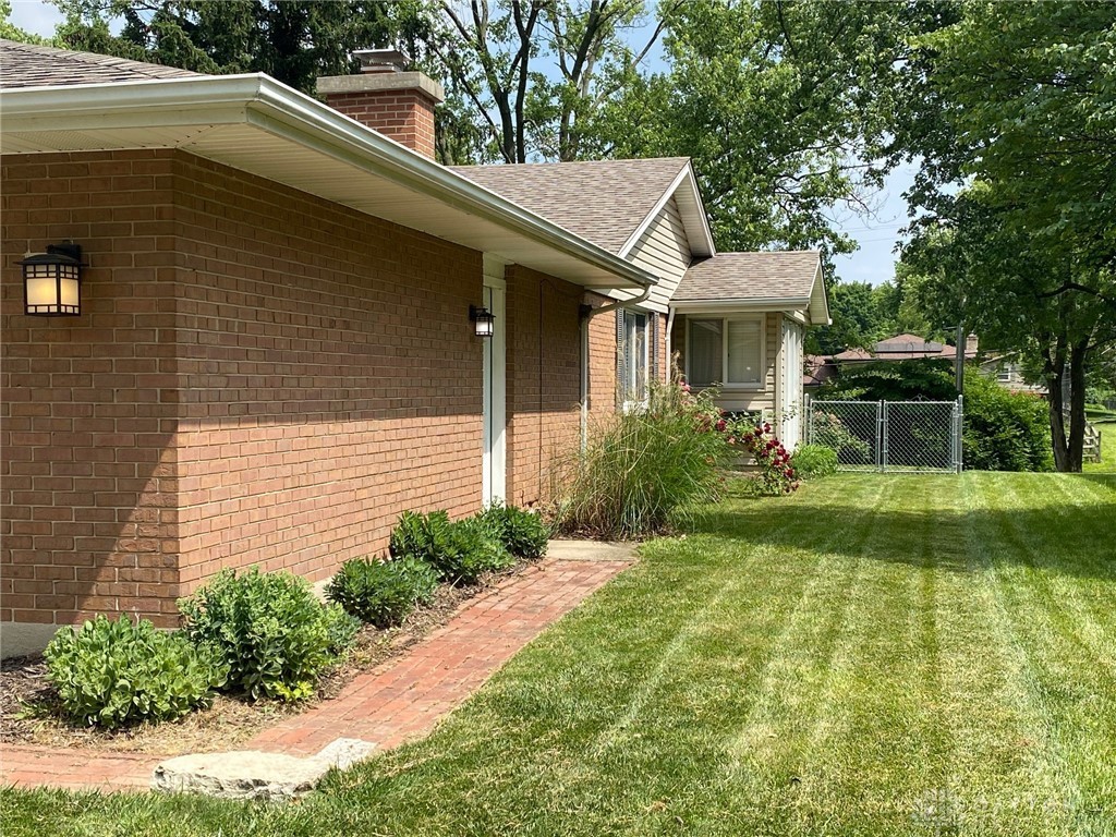 5768 Overbrooke Road Kettering, OH 45440 - Photo 2 of 27 Gallery Image 2