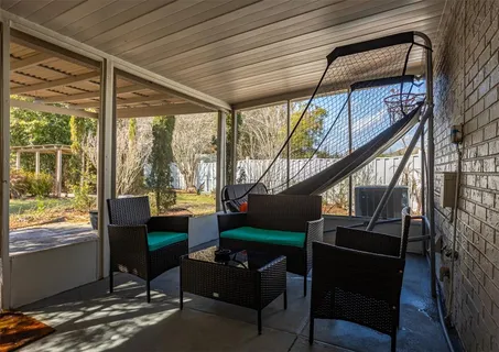 $420,000 | 806 Chadsworth Avenue, Seffner, FL 33584