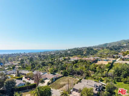 $2,995,000 | 1109 Maroney Lane, Pacific Palisades, CA 90272