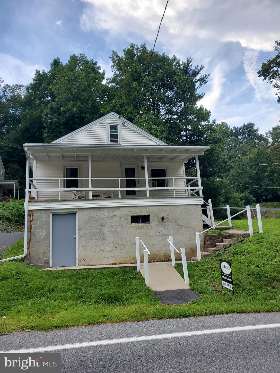 1974 Cedar Top Road, Reading, PA 19607 Compass