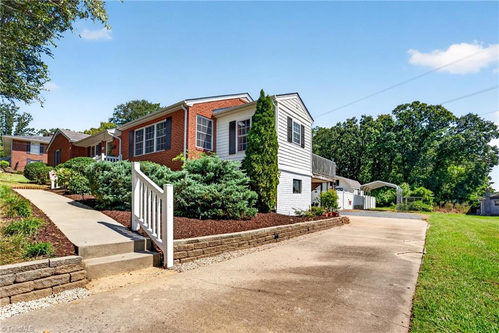 1027 Shamrock Road Asheboro, NC 27203 - Photo 5 of 50 Gallery Image 5