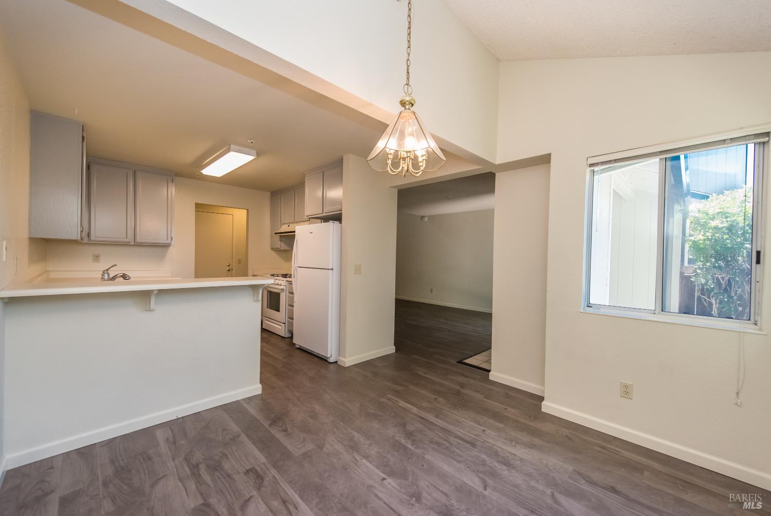 7 Meridian Circle Rohnert Park, CA 94928 - Photo 6 of 28