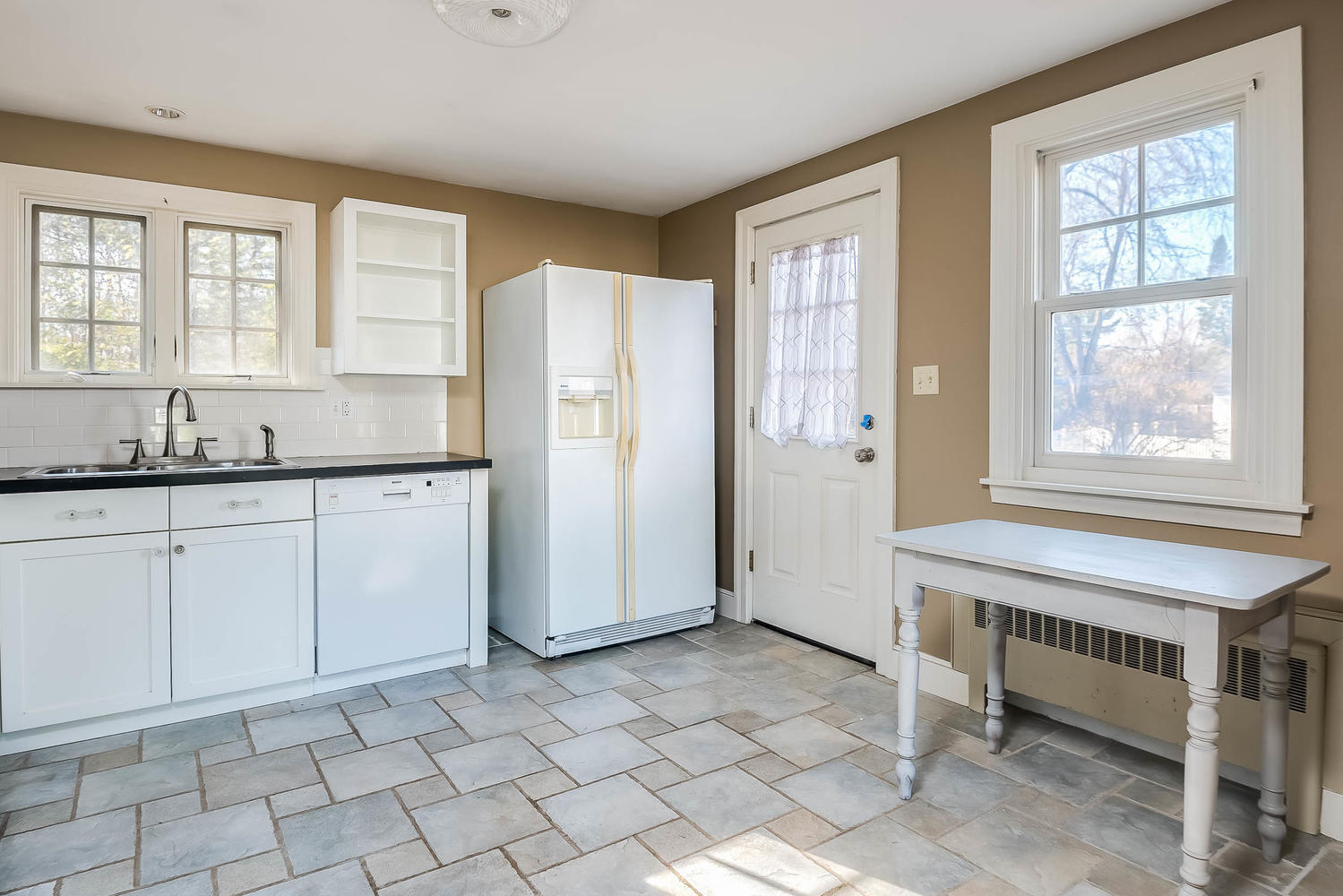 25 Pine Point Road Scarborough, ME 04074 - Photo 6 of 25 25 Pine Point Rd Scarborough-large-006-0