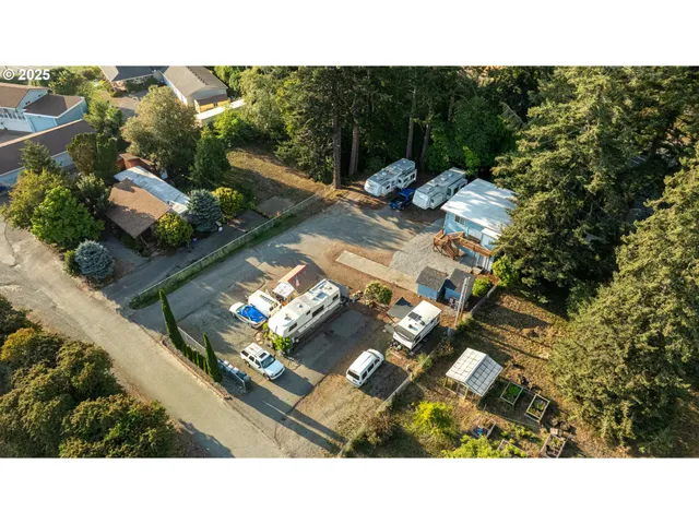 a black and white photo of a house