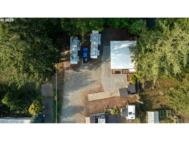 a black and white photo of a house
