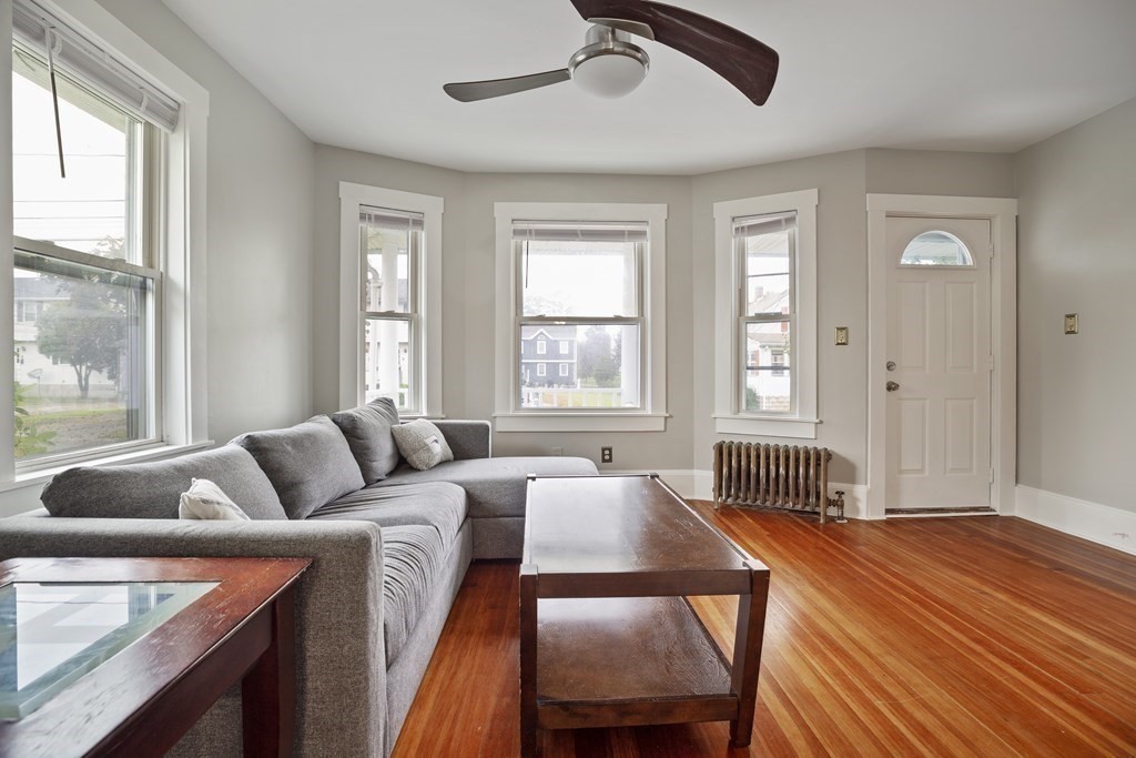 27 Draper Road Framingham, MA 01702 - Photo 11 of 42 Gallery Image 11