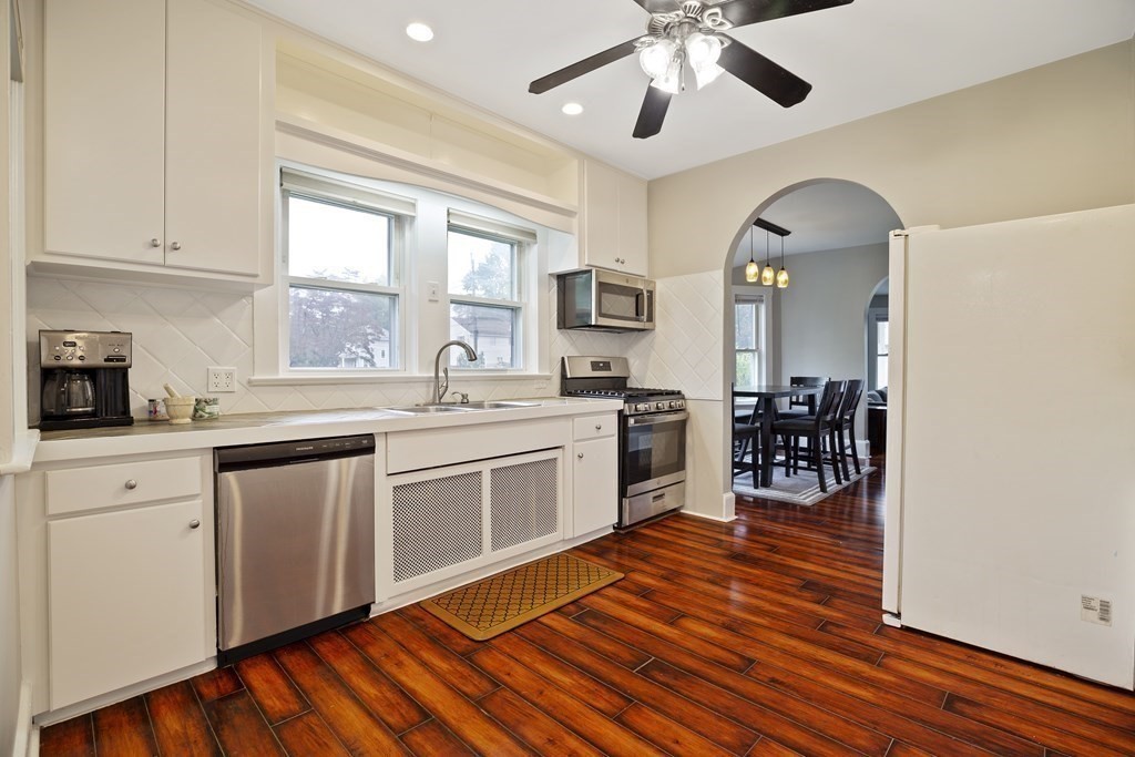27 Draper Road Framingham, MA 01702 - Photo 15 of 42 Gallery Image 15