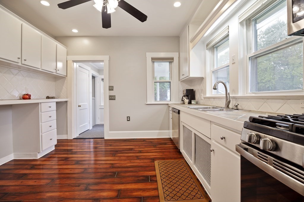 27 Draper Road Framingham, MA 01702 - Photo 18 of 42 Gallery Image 18