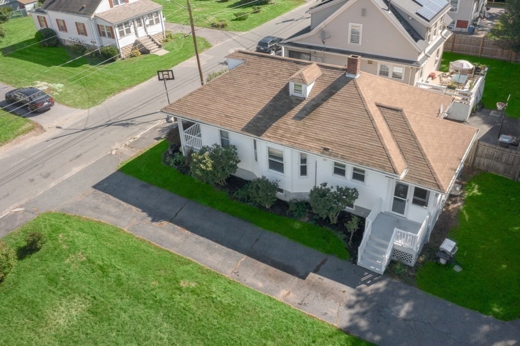 27 Draper Road Framingham, MA 01702 - Photo 2 of 42 Gallery Image 2