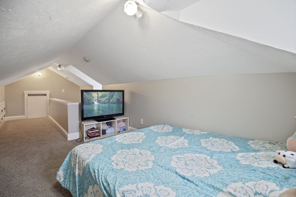 27 Draper Road Framingham, MA 01702 - Photo 26 of 42 Gallery Image 26