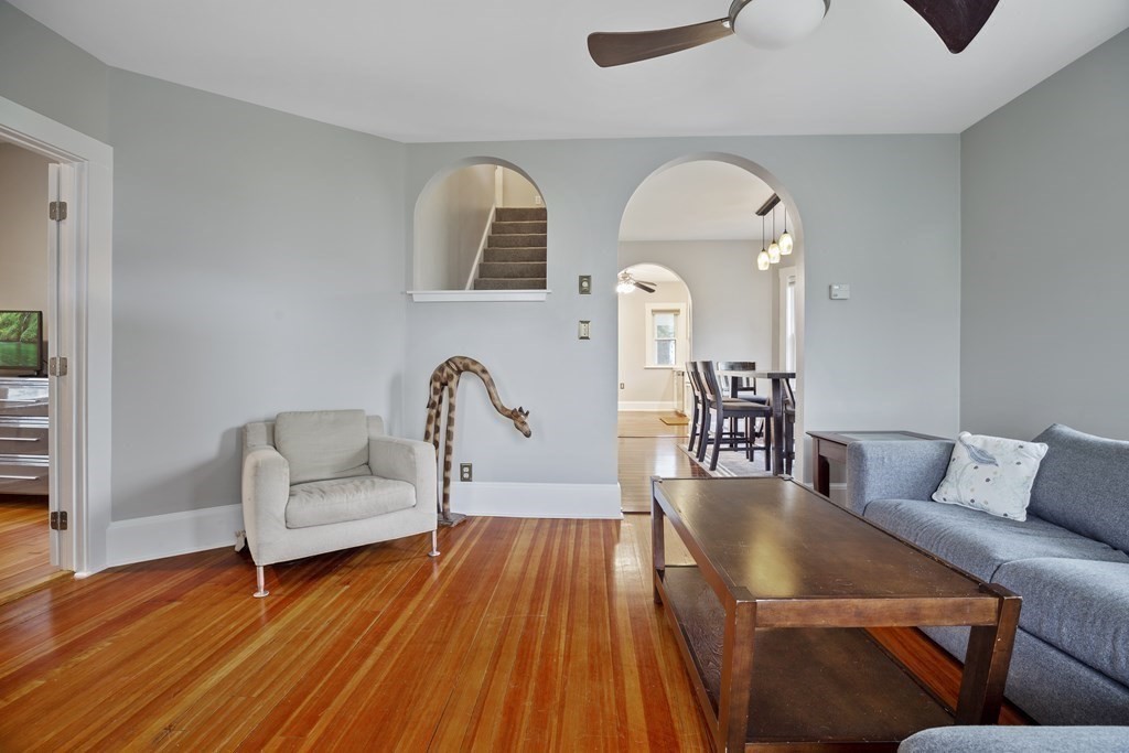 27 Draper Road Framingham, MA 01702 - Photo 9 of 42 Gallery Image 9