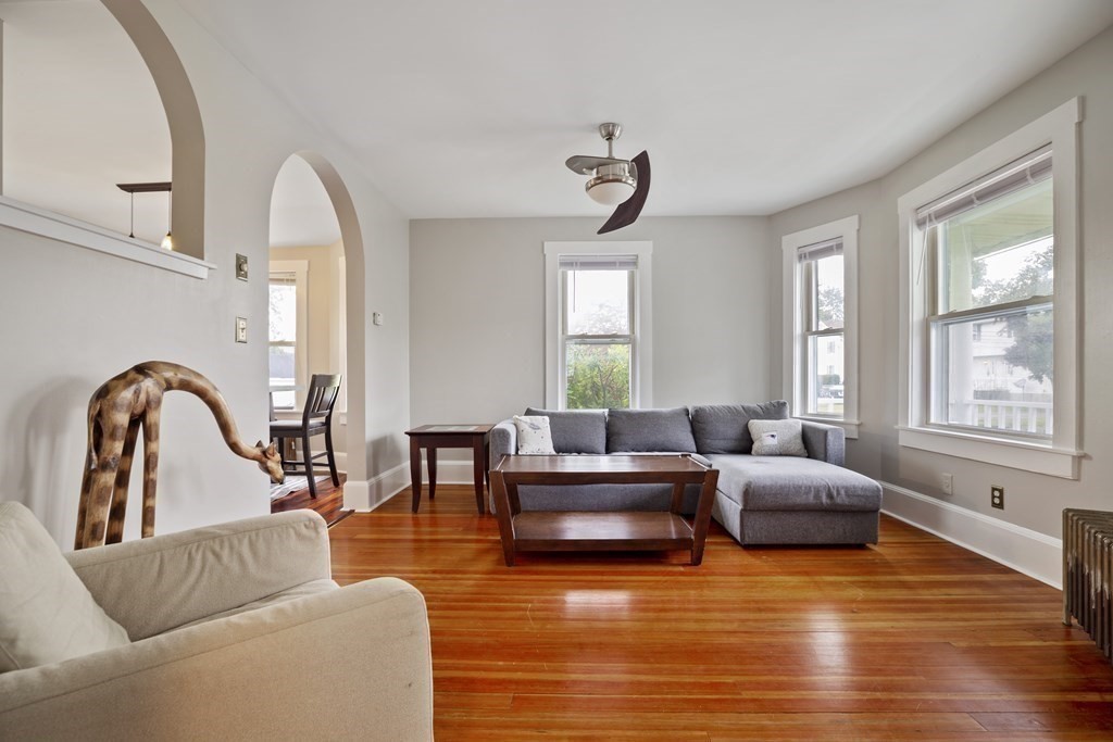 27 Draper Road Framingham, MA 01702 - Photo 10 of 42 Gallery Image 10