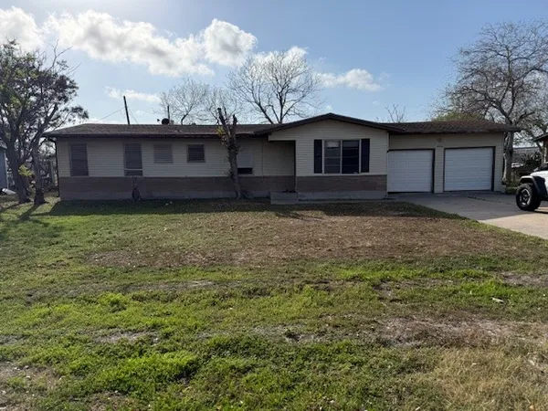 $1,450 | 2756 Morrow Drive, Corpus Christi, TX 78410