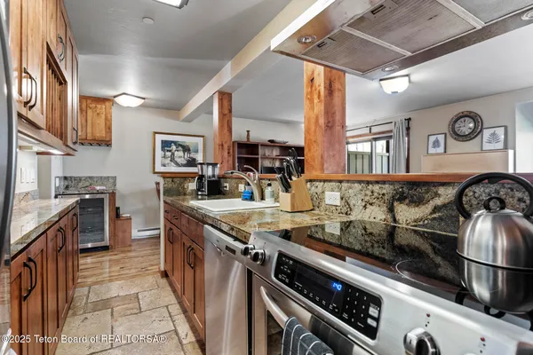 $939,000 | 4450 Berry Drive, Unit 3913, Wilson, WY 83014