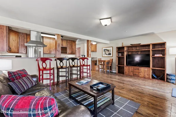 $939,000 | 4450 Berry Drive, Unit 3913, Wilson, WY 83014