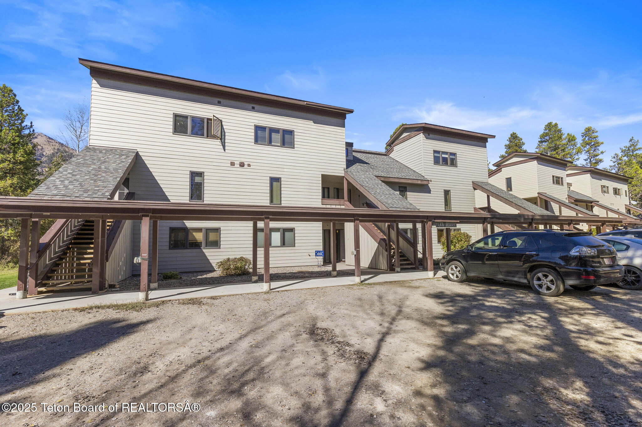 4450 Berry Drive, Unit 3913 Wilson, WY 83014 - Photo 2 of 38 6V2A7186