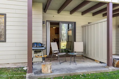 $939,000 | 4450 Berry Drive, Unit 3913, Wilson, WY 83014