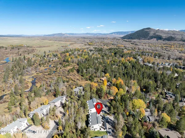 $939,000 | 4450 Berry Drive, Unit 3913, Wilson, WY 83014