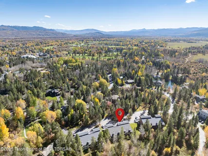 $939,000 | 4450 Berry Drive, Unit 3913, Wilson, WY 83014