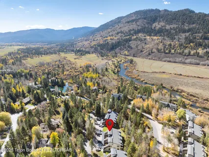 $939,000 | 4450 Berry Drive, Unit 3913, Wilson, WY 83014