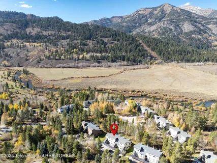 $939,000 | 4450 Berry Drive, Unit 3913, Wilson, WY 83014