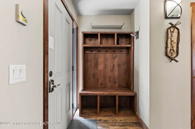 $939,000 | 4450 Berry Drive, Unit 3913, Wilson, WY 83014