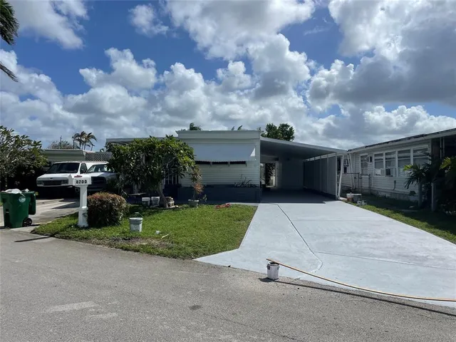 $169,000 | 8700 Southwest 21st Street, Davie, FL 33324