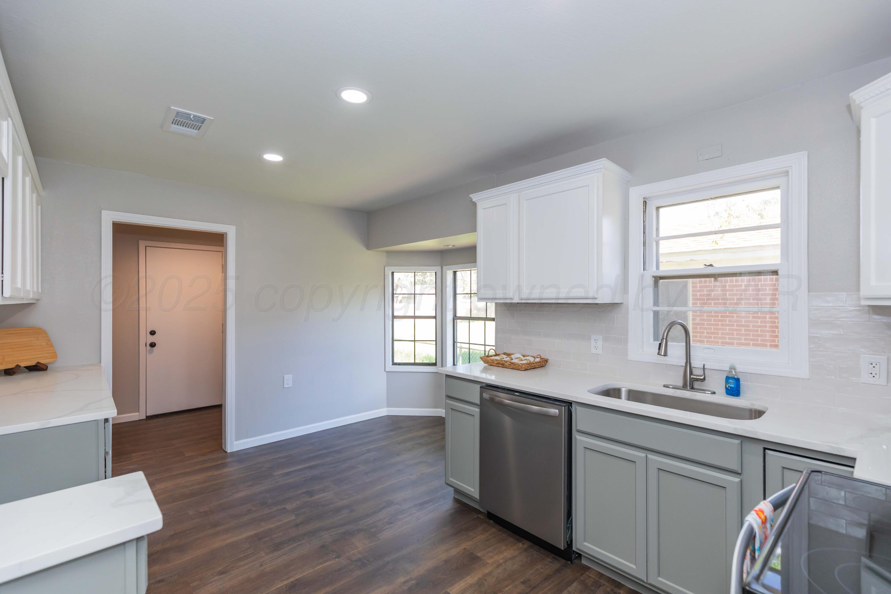 3504 South Rusk Street Amarillo, TX 79109 - Photo 11 of 54 KITCHEN VIEW 4