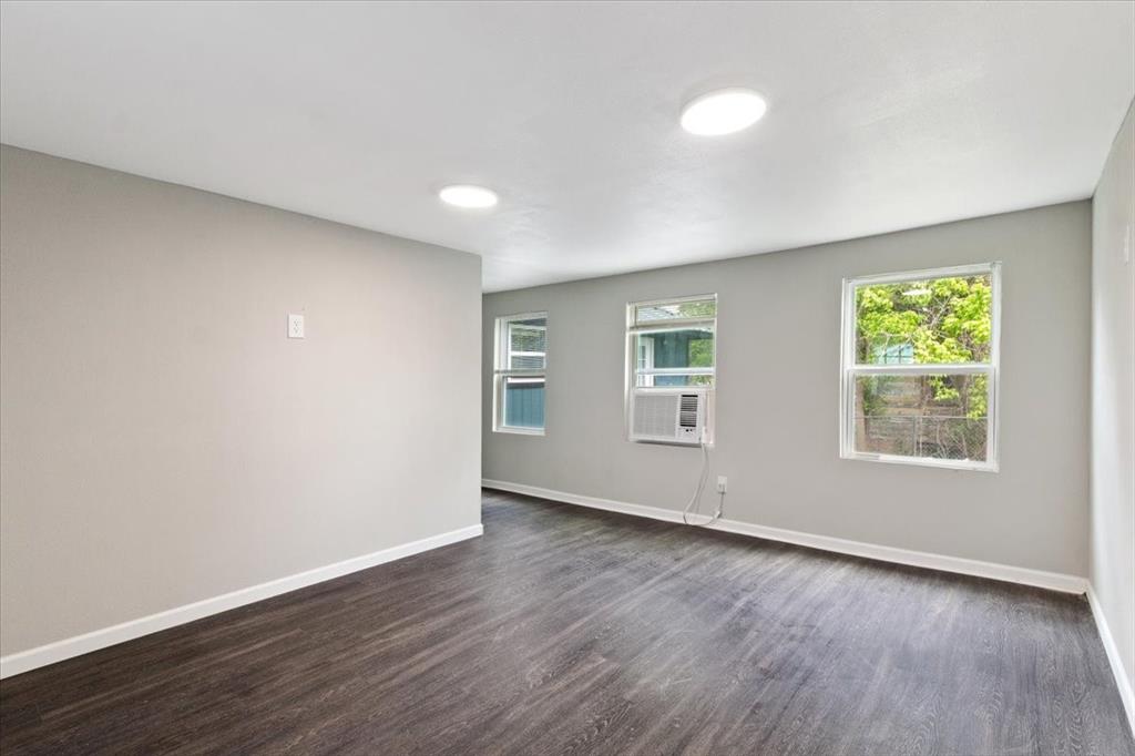 211 Kickapoo Trail Weatherford, TX 76087 - Photo 15 of 34