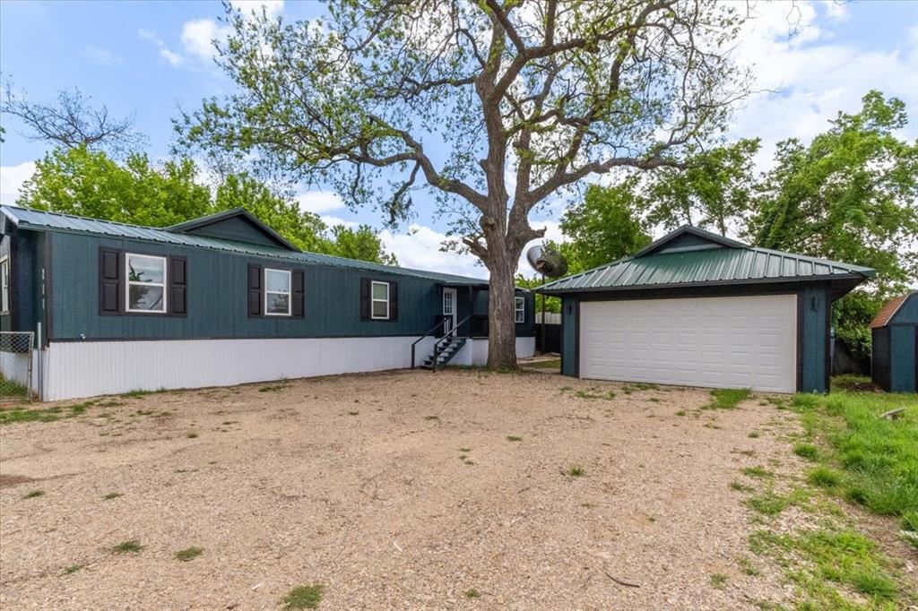 211 Kickapoo Trail Weatherford, TX 76087 - Photo 3 of 34