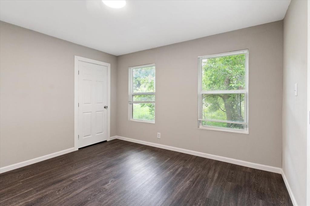 211 Kickapoo Trail Weatherford, TX 76087 - Photo 8 of 34