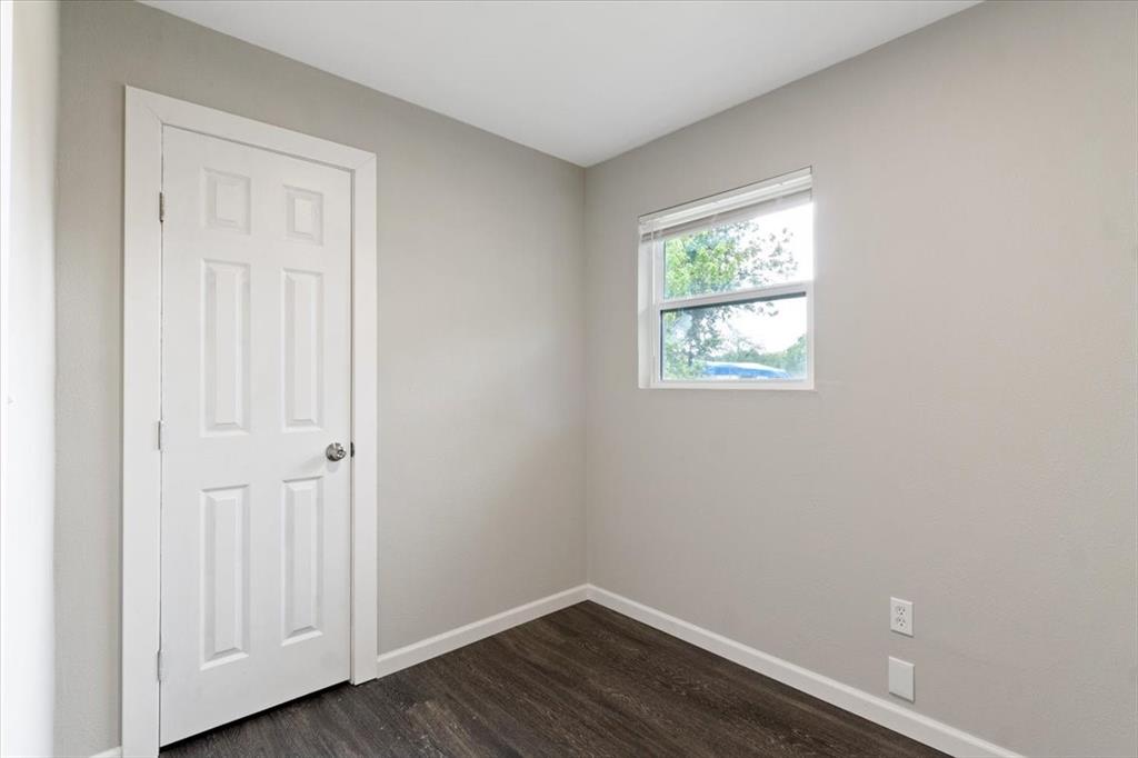 211 Kickapoo Trail Weatherford, TX 76087 - Photo 9 of 34