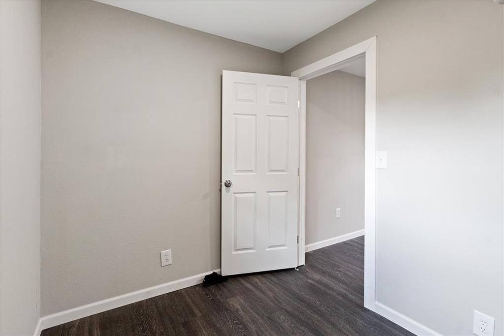 211 Kickapoo Trail Weatherford, TX 76087 - Photo 10 of 34