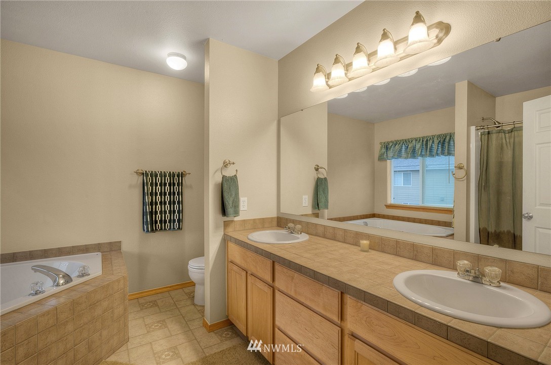 5212 Northeast 5th Place Renton, WA 98059 - Photo 22 of 25 Gallery Image 22