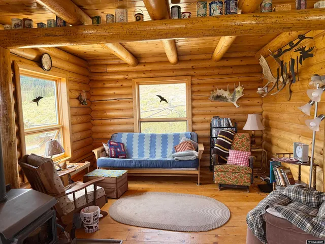 $550,000 | 260 Snow Shoe Drive, Kemmerer, WY 83101