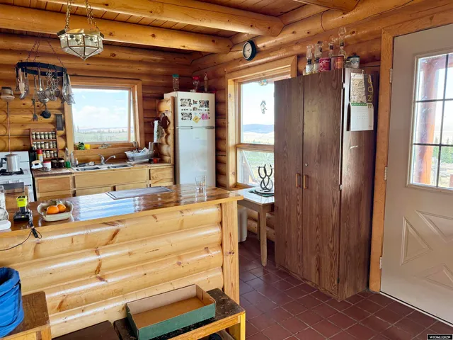 $550,000 | 260 Snow Shoe Drive, Kemmerer, WY 83101