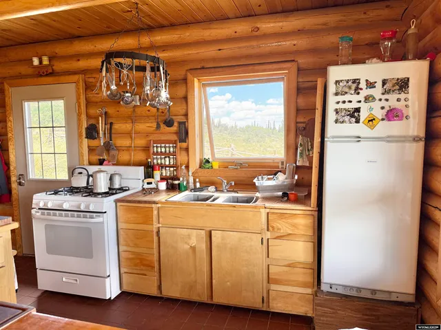 $550,000 | 260 Snow Shoe Drive, Kemmerer, WY 83101