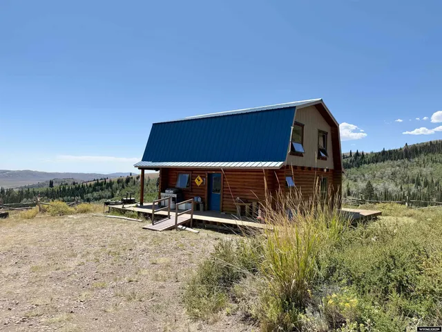 $550,000 | 260 Snow Shoe Drive, Kemmerer, WY 83101