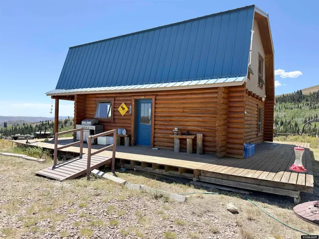 $550,000 | 260 Snow Shoe Drive, Kemmerer, WY 83101