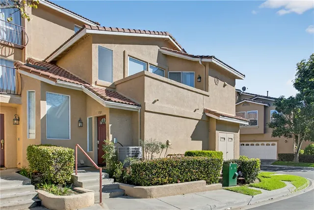 $750,000 | 7733 East Portofino Avenue, Anaheim, CA 92808
