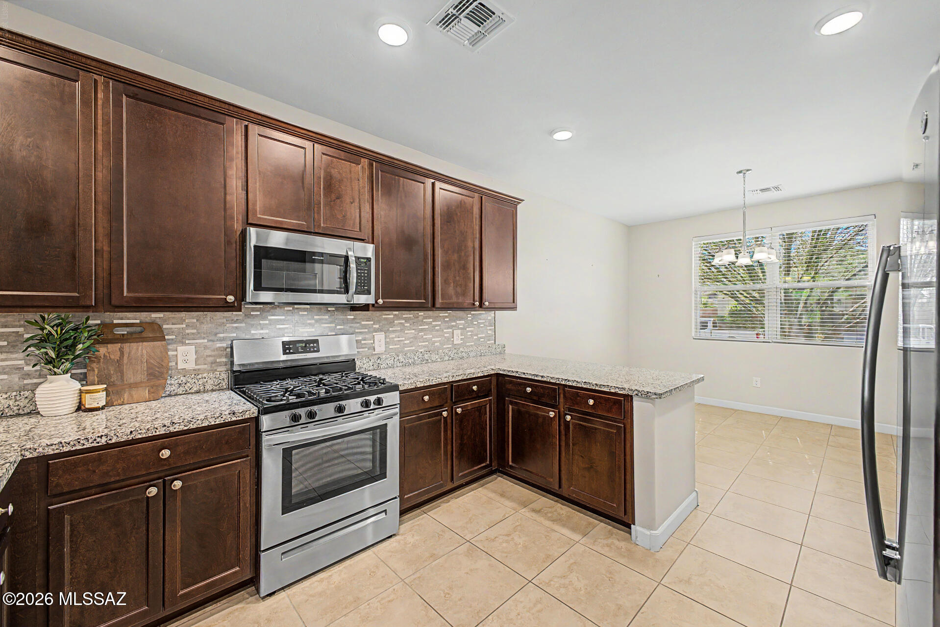 9794 North Howling Wolf Road Marana, AZ 85653 - Photo 18 of 41 16-Howling Wolf
