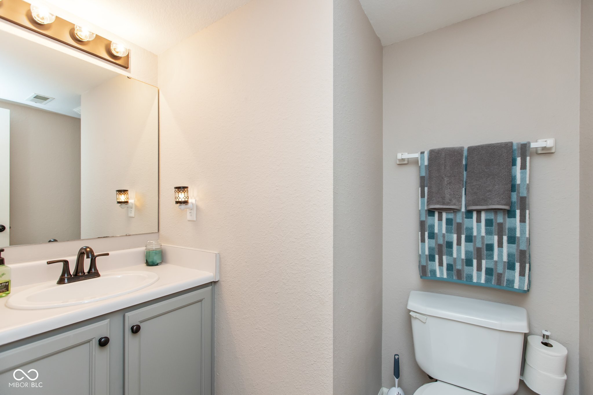 6528 Quail Run Fishers, IN 46038 - Photo 14 of 26