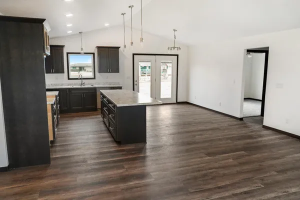 $369,900 | 208 4th Street Northwest, Gwinner, ND 58040